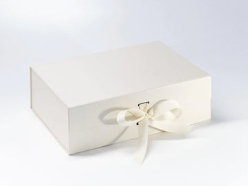 White Small Gift Boxes with fixed grosgrain ribbon