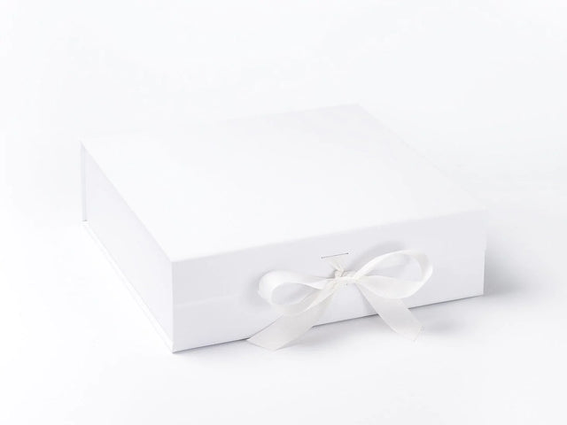 White Large Gift Boxes with fixed ribbon